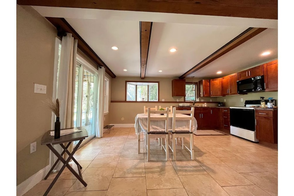 Buttermilk Bay Private Guest Suite