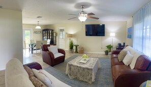 Smart TV, video games, printers - Cozy 3/2, 5mins to Disney, 10 to Universal (Orlando)