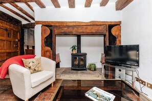 Apartment | 2 bedrooms, desk - 1400 Cottage An Enchanting Unique Stay - From 120 Per Night (Henley-on-Thames)