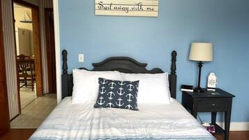2 bedrooms, iron/ironing board, free WiFi, bed sheets