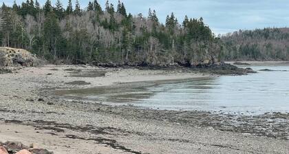 Short access to ATV Trail systems! Gorgeous 20min Coastal drive to New River Beach!