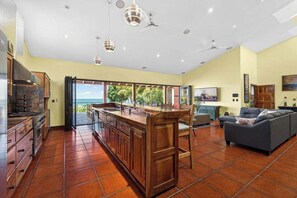 Interior - Casa Sueños-Beautiful Beachfront House (Potrero)
