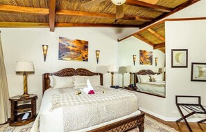 2 bedrooms, iron/ironing board, travel cot, free WiFi - Palms 14 Luxury Beachfront Villa (The Palms)