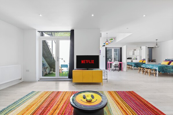 1 chambre, bureau, fer et planche à repasser, Wi-Fi gratuit