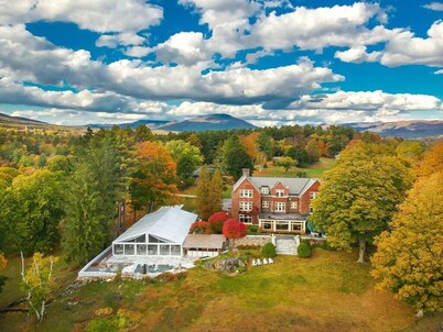 Sleep 20, 6BR/6BA home on #1 TripAdvisor resort - ski, pool, dogs