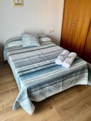 6 bedrooms, free WiFi, bed sheets