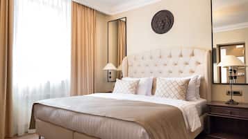 Habitación ejecutiva, 1 cama King size, cocina, vista a la ciudad | Sábanas de algodón egipcio, ropa de cama de alta calidad y edredón