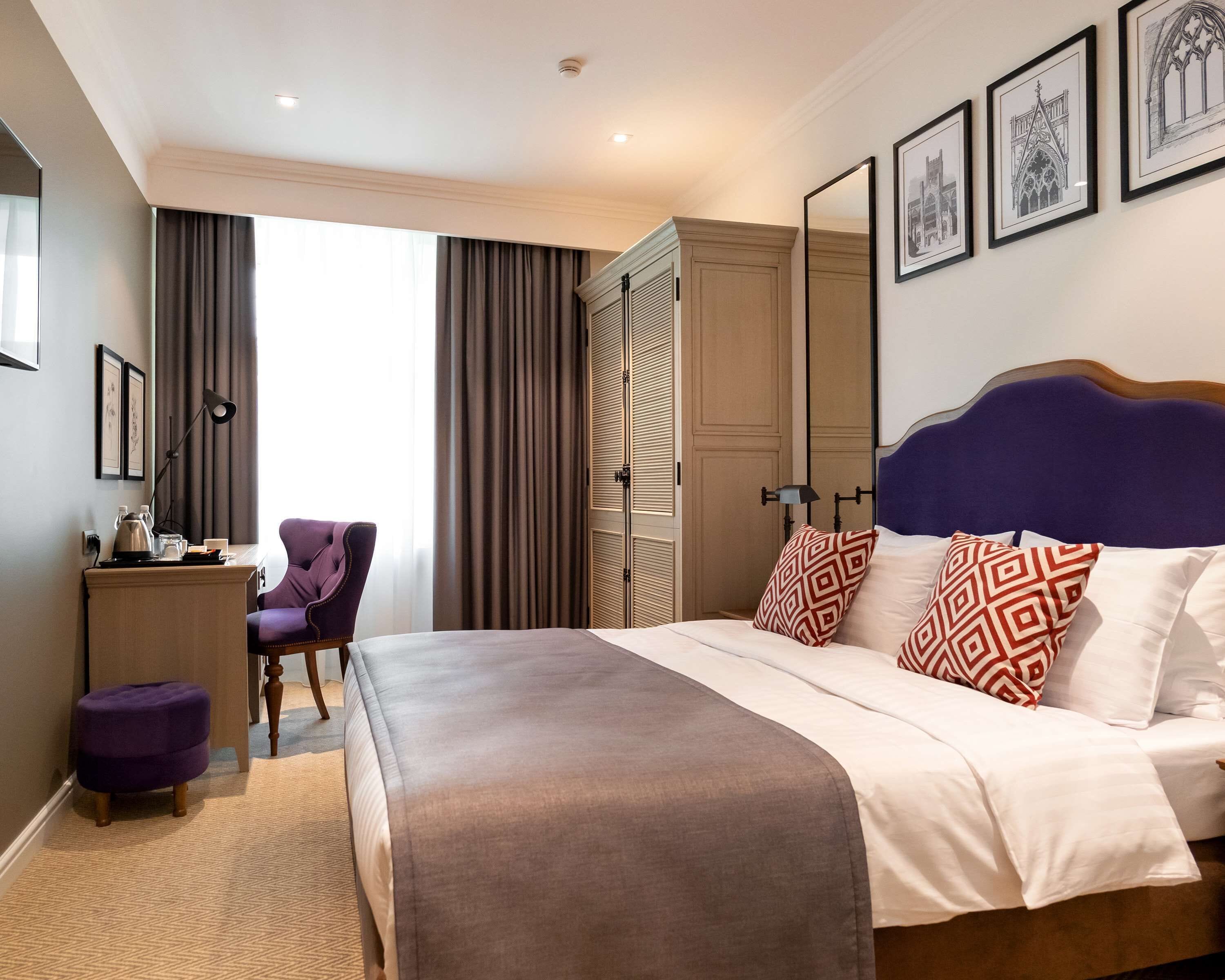 Egyptian cotton sheets, premium bedding, down duvets, minibar