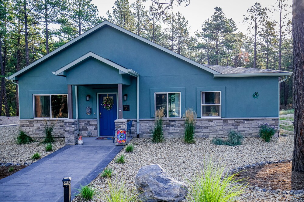 Escape to the Nest in Black Forest 10 minutes to town