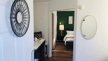 1 chambre, bureau, fer et planche Ă repasser, Wi-Fi gratuit