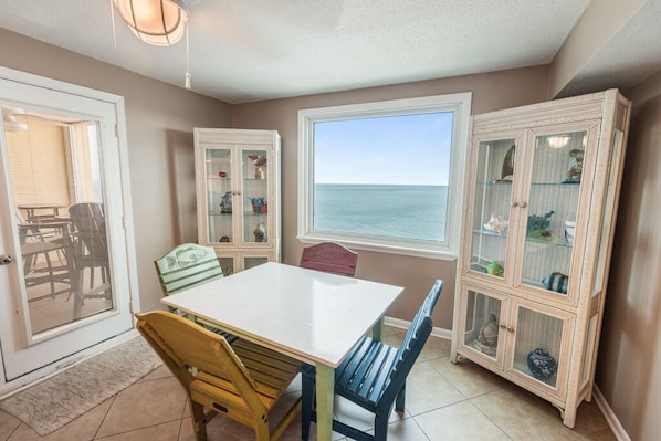 Condo, 3 Bedrooms, Balcony, Beachfront (7D) | In-room dining - Castaways by ALBVR (Gulf Shores)