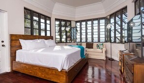 5 Schlafzimmer, Bügeleisen/Bügelbrett, kostenloses WLAN, Bettwäsche