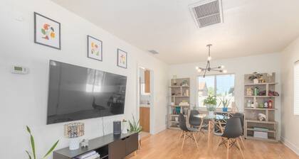 Charming Bungalow In The Heart Of Downtown Phoenix