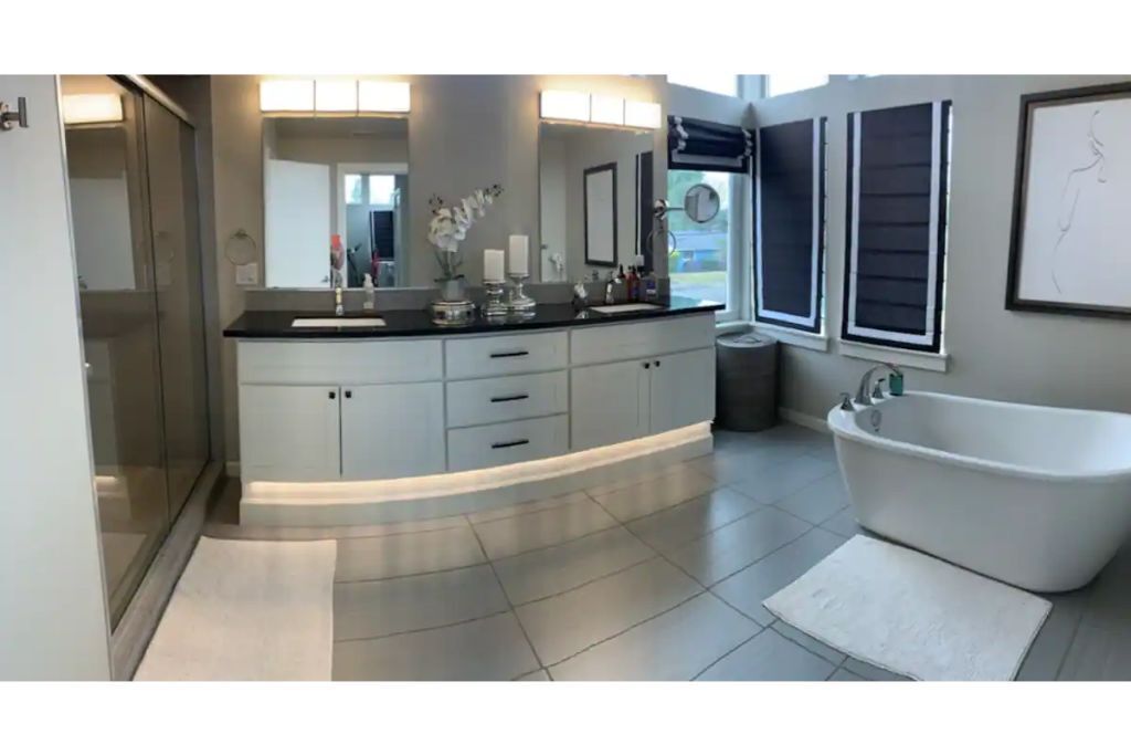 Modern home in downtown Sumner, WA