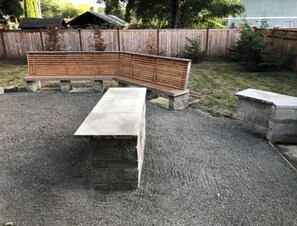 Terrace/patio - Modern home in downtown Sumner, WA, 34 mi from Lumen Field (Sumner)