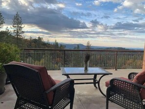 Property grounds - Mountain Lodge with Panoramic Views (Murphys)