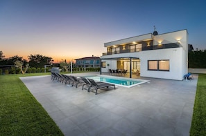 Pool - Modern Villa Marinella with a pool (Juršići (Istria))