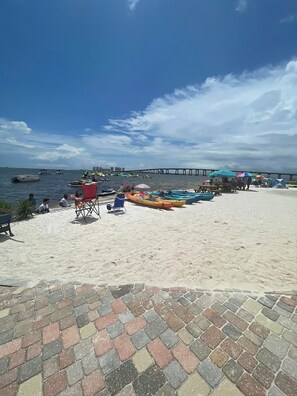 Beach nearby - New! GREEN HOUSE minutes from Navarre beach and restaurants (Navarre)