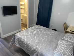 3 chambres, bureau, Wi-Fi gratuit, draps fournis