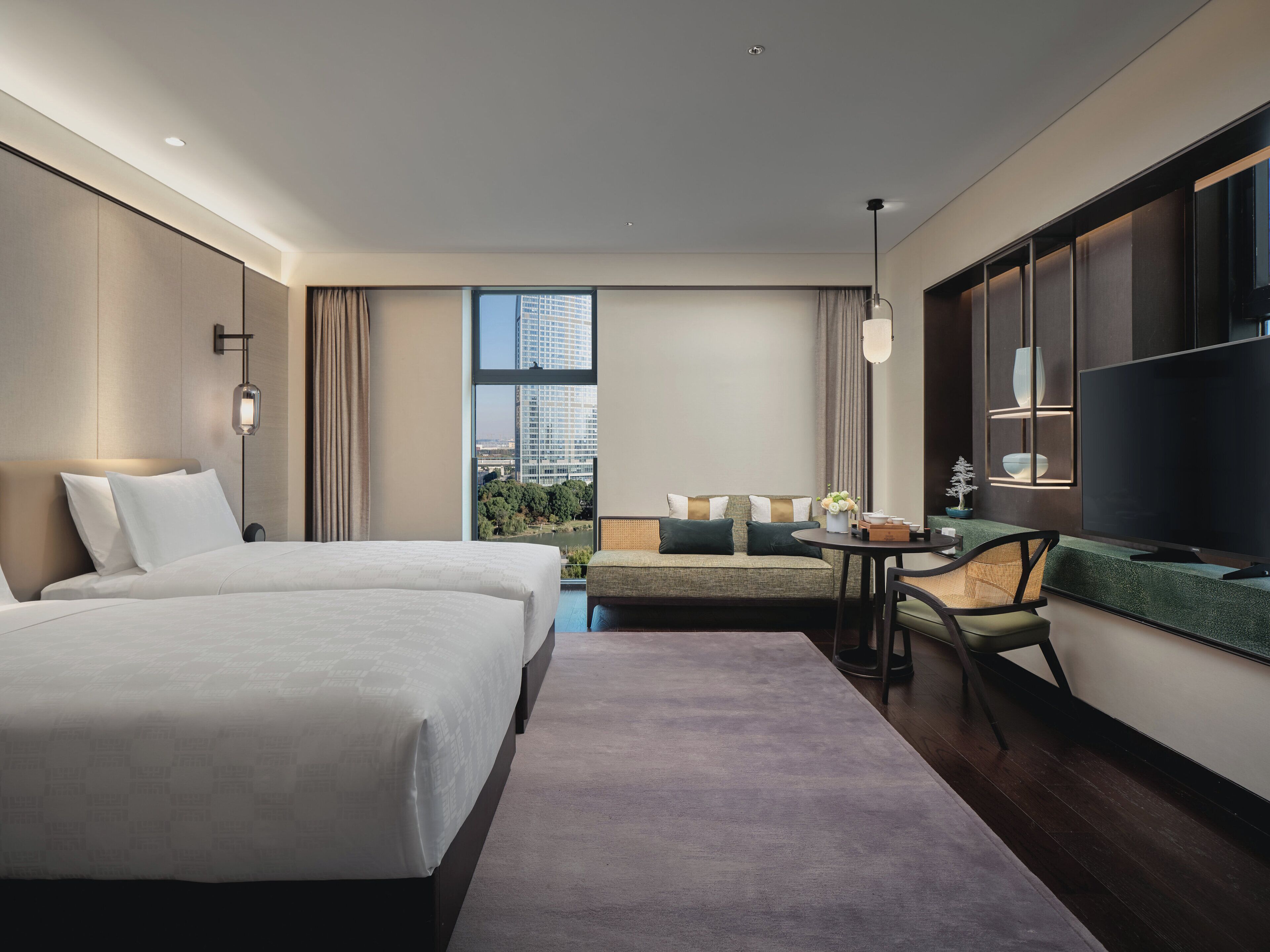 1 habitación, ropa de cama de alta calidad, cubrecamas y minibar 