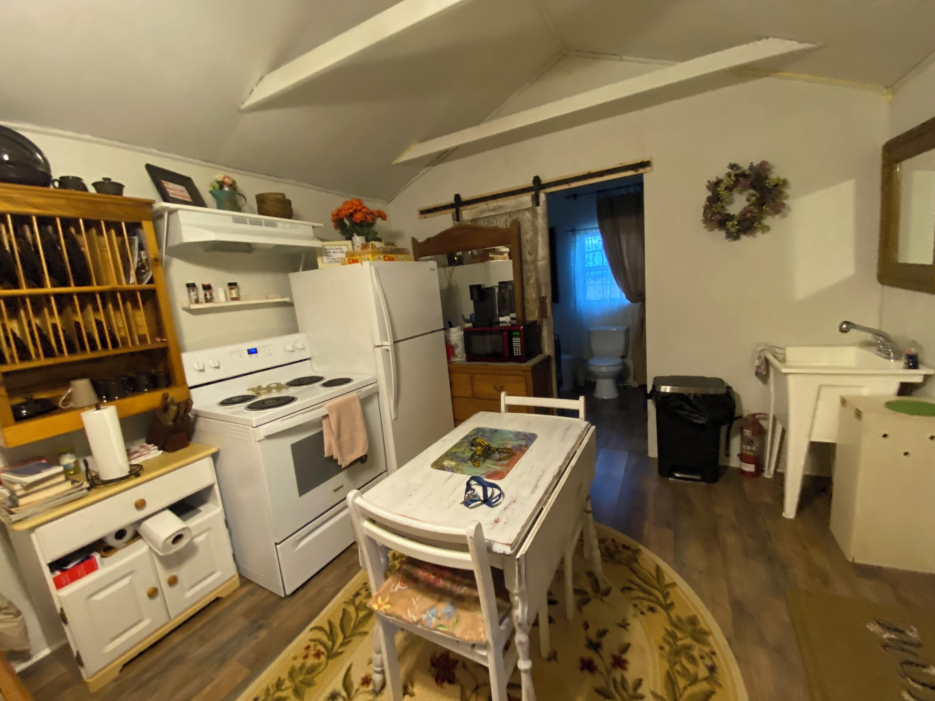 冰箱、微波炉、烤箱、炉灶