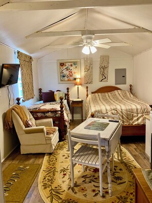 1 Schlafzimmer, Schreibtisch, Bügeleisen/Bügelbrett, kostenloses WLAN