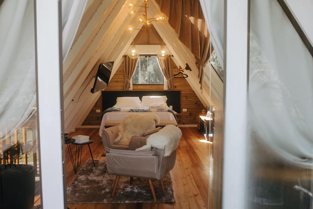 Deluxe Studio Suite | Peralatan tempat tidur premium, langsir/tirai gelap terus