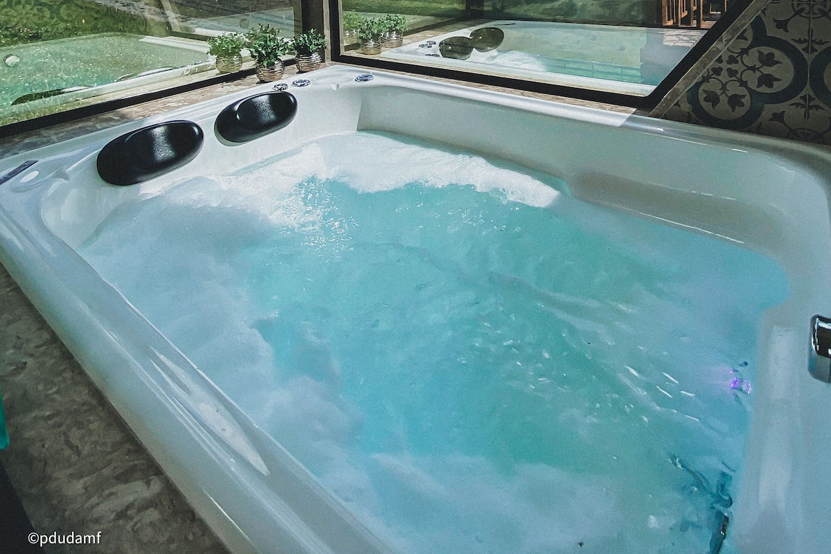 Suite Studio Deluxe | Bain à remous privé