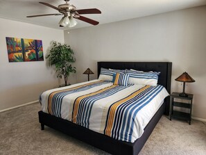 3 bedrooms, desk, iron/ironing board, free WiFi - ***Desert Beauty Vacation Home***Leisure World Mesa, Arizona - 30 Day Min Book (Mesa, Arizona)