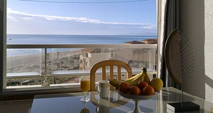 Vacation apartment - Splendid sea view, Private parking