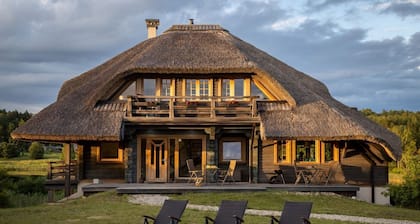 Dreamy chalet with sauna & jacuzzi in secluded eco-village