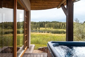 Bain à remous extérieur