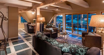 Dreamy chalet with sauna & jacuzzi in secluded eco-village