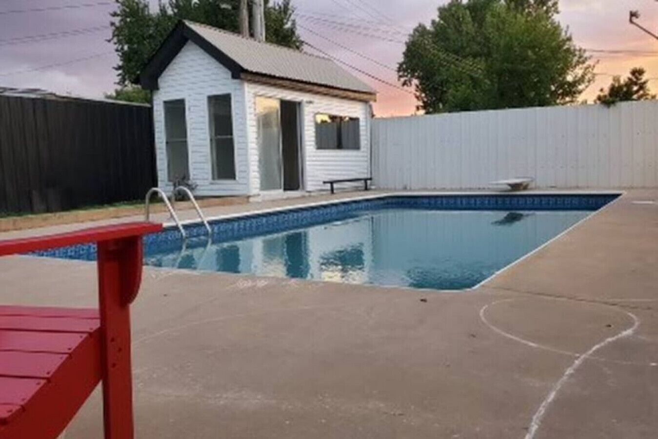 Hol2 · Spacious Layout Self CheckIn W/D