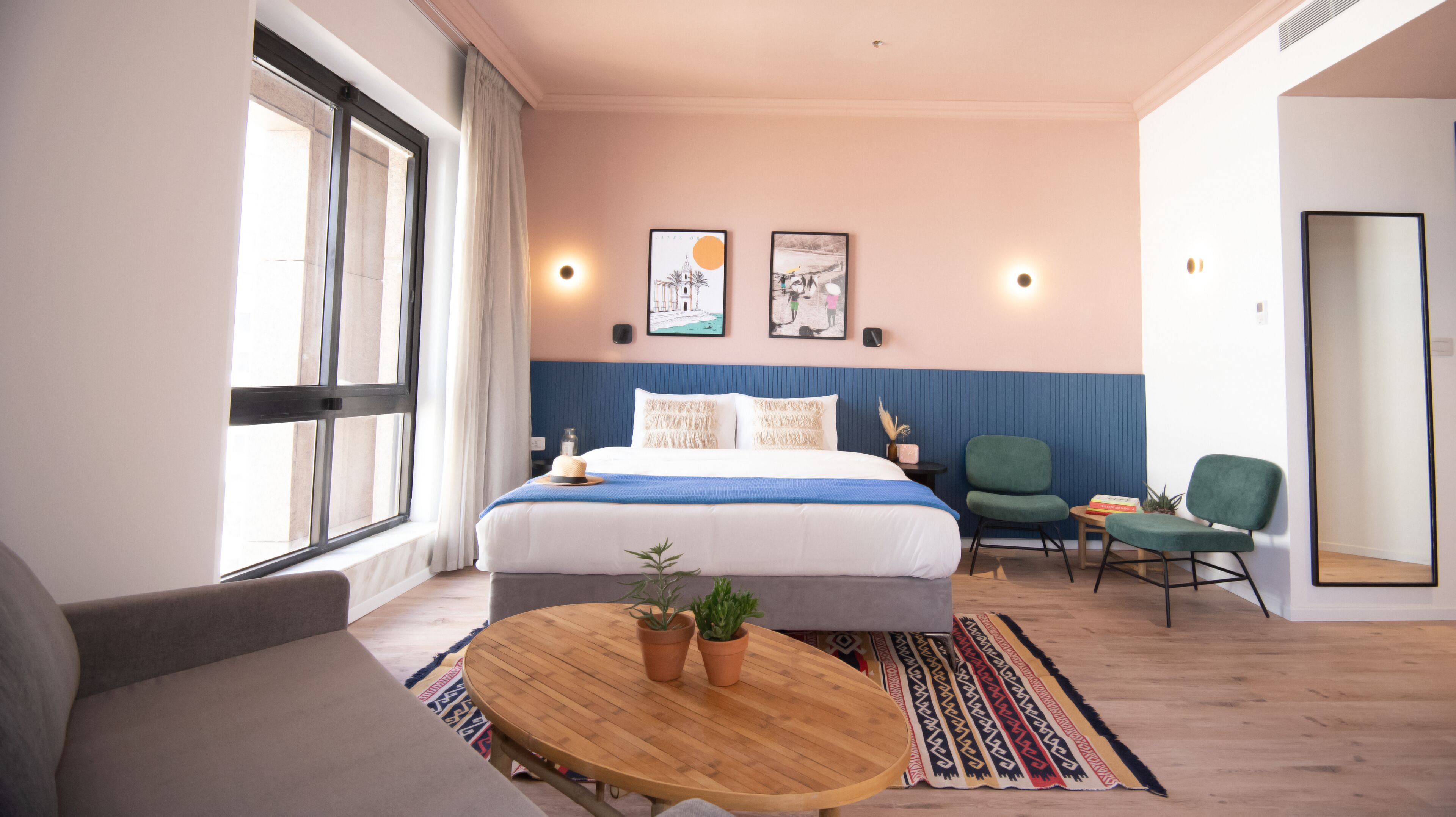 Desk, laptop workspace, WiFi (free), bed sheets
