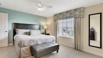 4 Schlafzimmer, Schreibtisch, Bügeleisen/Bügelbrett, Reisekinderbett