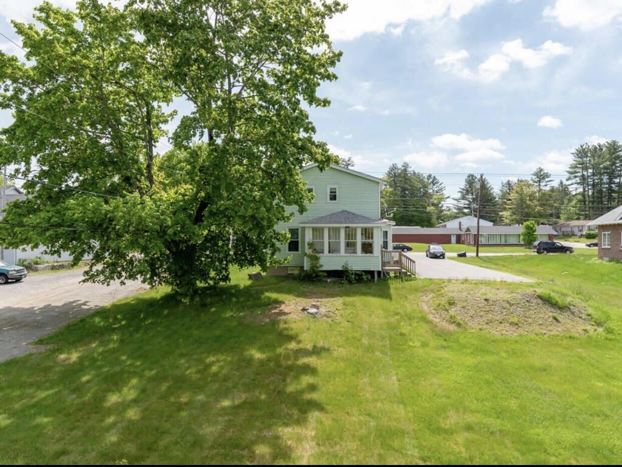 Lovely 2-bedroom apartment with parking on premises