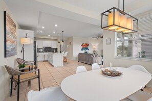 Dining - 2bd/2ba condo close to Disney, Storey Lake (Kissimmee)