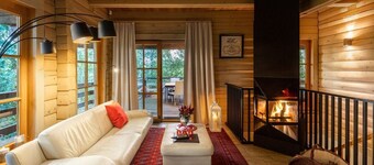 Charming chalet with sauna and hottub in secluded eco-village