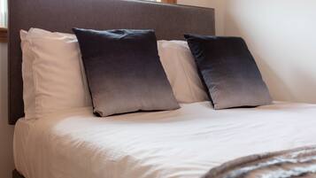 Departamento Prestigio | 2 habitaciones, decoración personalizada y muebles diferentes