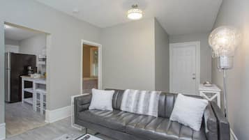 TV, Hulu, streaming services