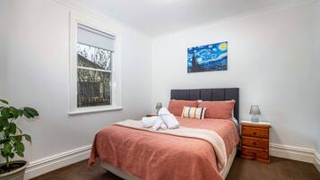 1 bedroom, desk, iron/ironing board, free WiFi