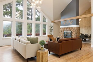 Smart-TV, peis, fotballspill og bøker