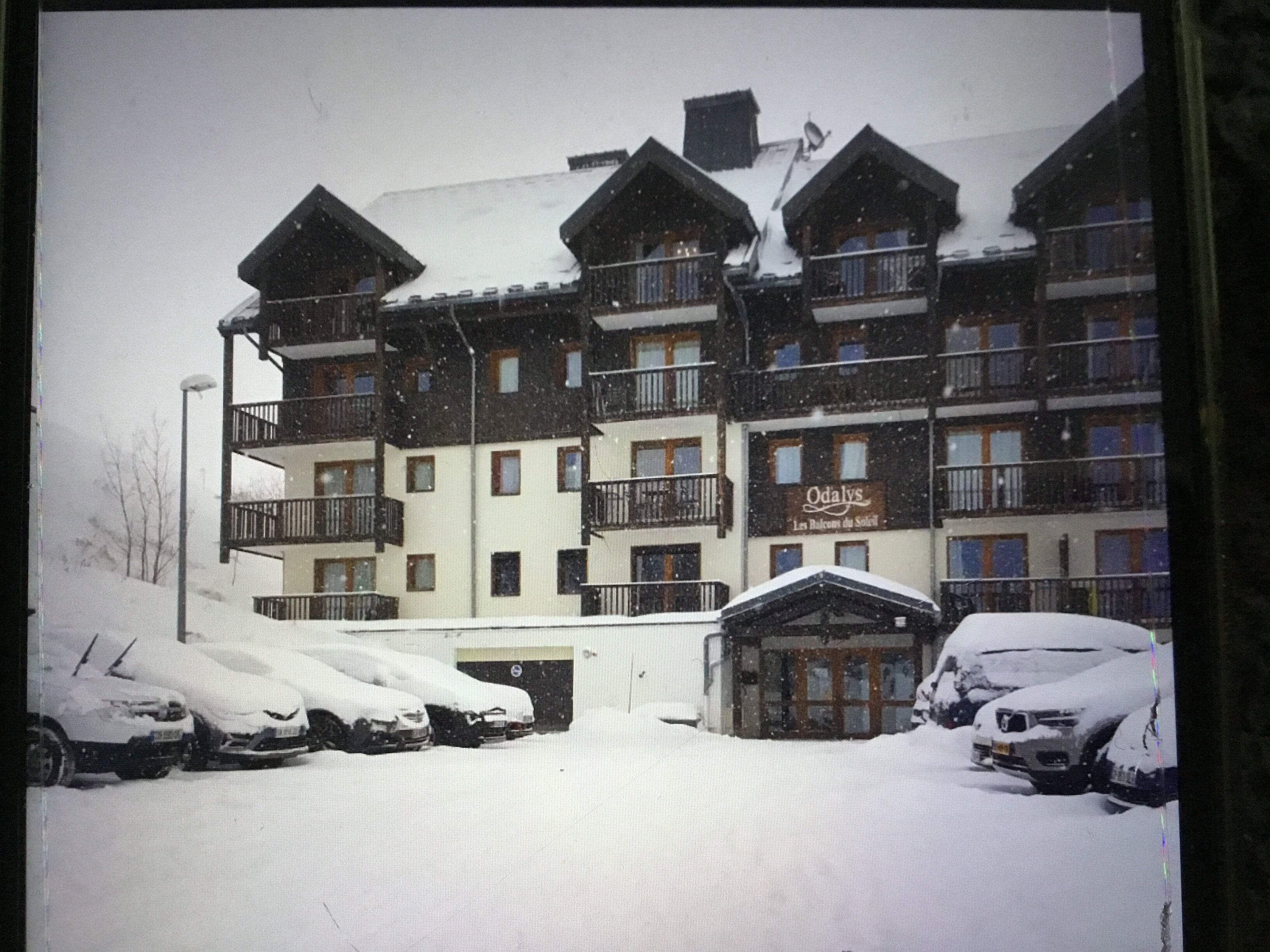 Bright apartment 42m2. Living room 16m2, balcony 8m2. Not overlooked 