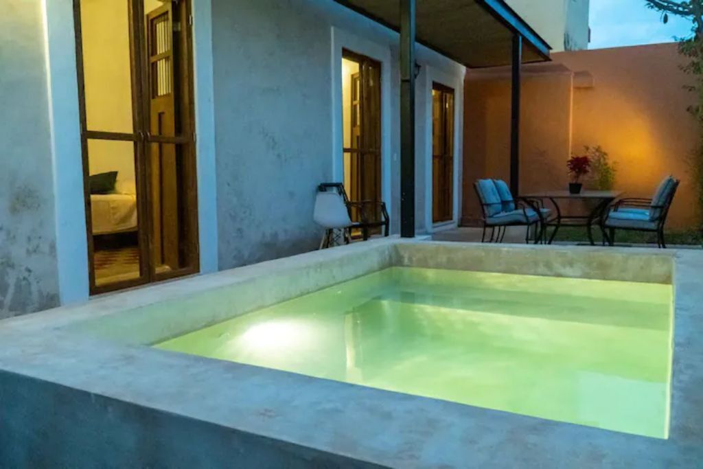 Casa Chukum Pool and Terrace Congress Center