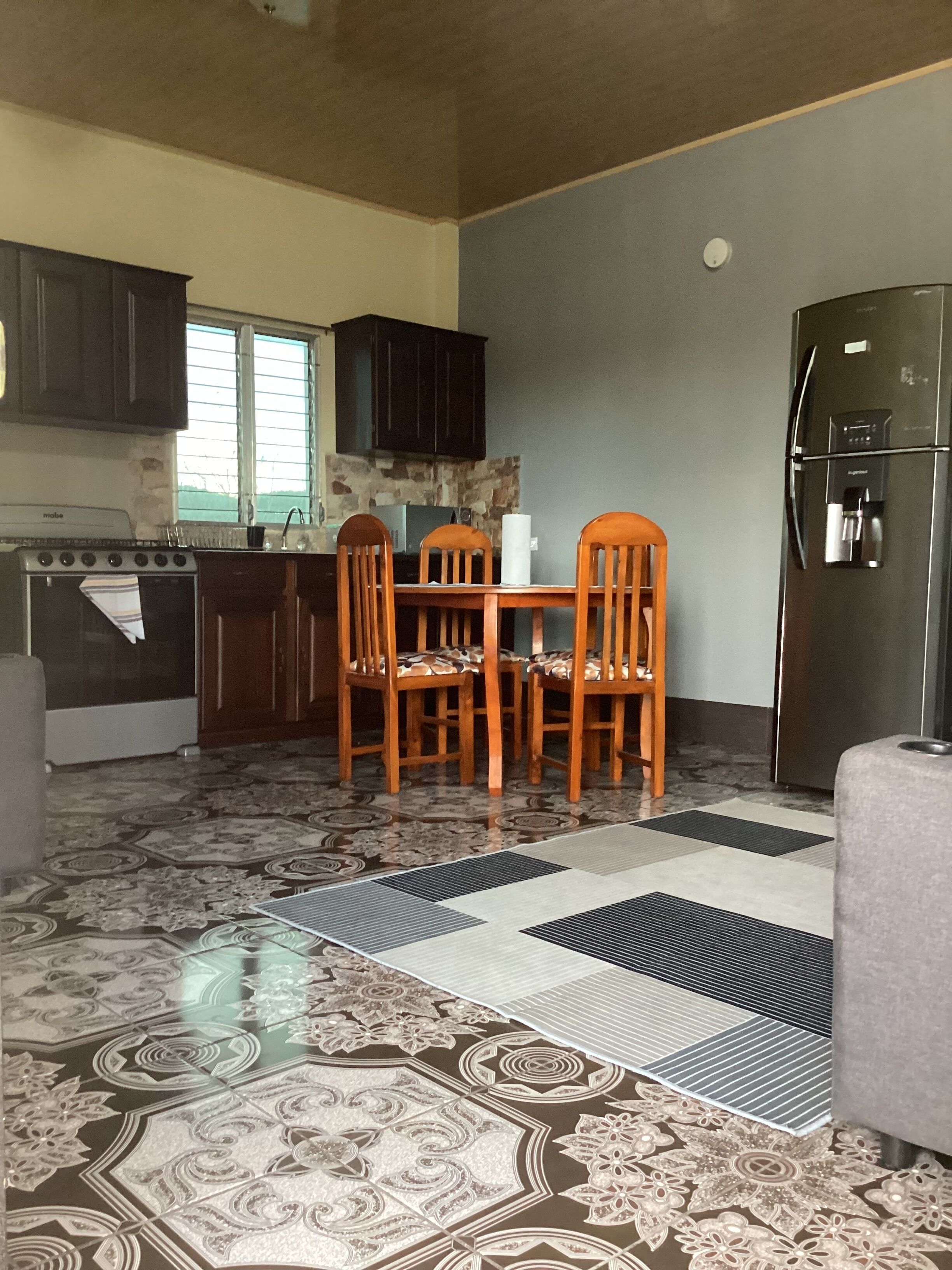 Microwave, oven, stovetop, coffee/tea maker