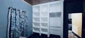 Interior - hermoso apartamento con cocina, sala y comedor aire acondicionado  (San Benito)