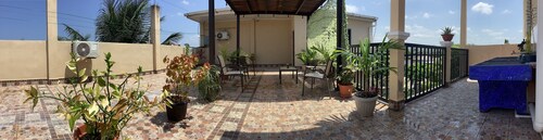 hermoso apartamento con cocina, sala y comedor aire acondicionado 