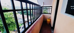 Interior - hermoso apartamento con cocina, sala y comedor aire acondicionado (San Benito)