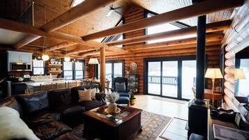 智能电视、壁炉、立体声音响